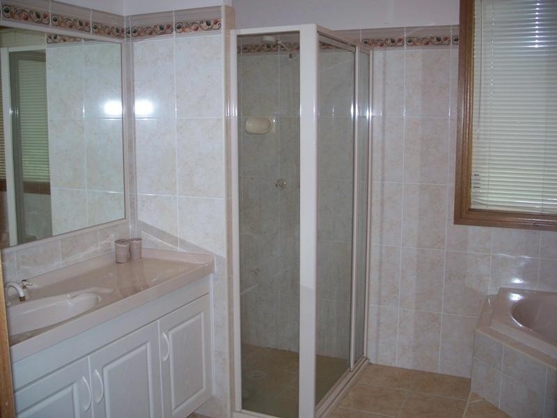 8 Yeramba Close, Yellow Rock NSW 2527