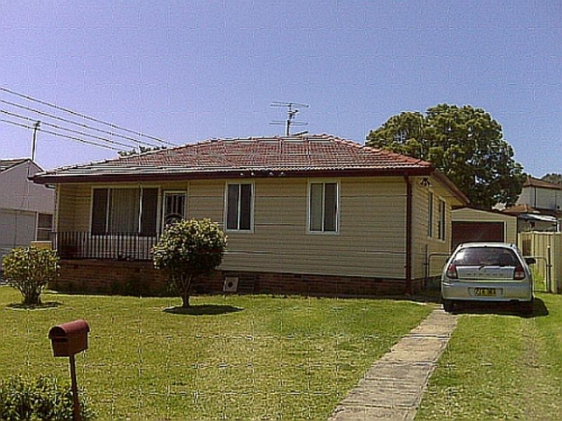 31 Bradman Avenue, Warilla NSW 2528