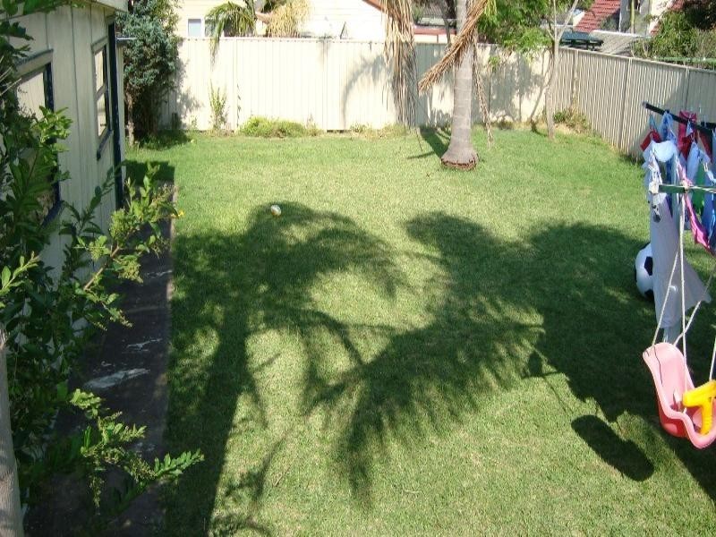 34 McGregor Avenue, Barrack Heights NSW 2528