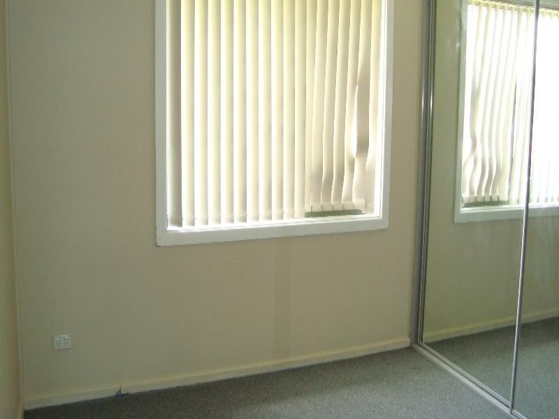 4 Andrew Crescent, Mount Warrigal NSW 2528