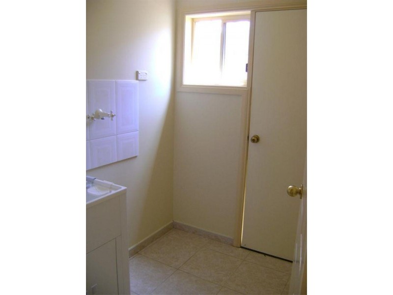 2/3 Wallaby Street, Flinders NSW 2529