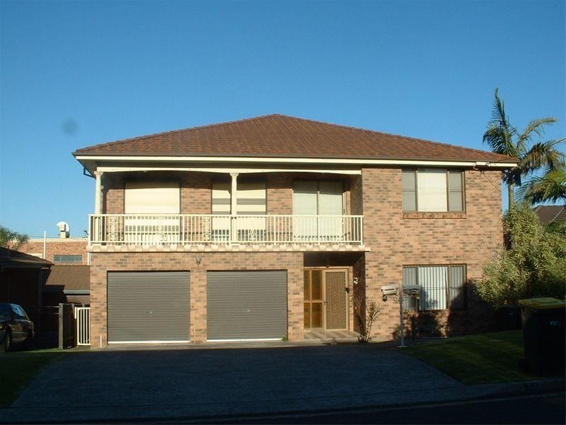 2/72 Kiarama Drive (Downstairs Unit), Kiama Downs NSW 2533