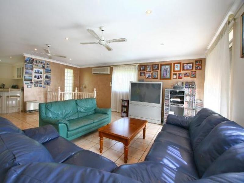 4 Ilkoara Grove, Cordeaux Heights NSW 2526