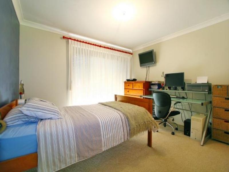 4 Ilkoara Grove, Cordeaux Heights NSW 2526
