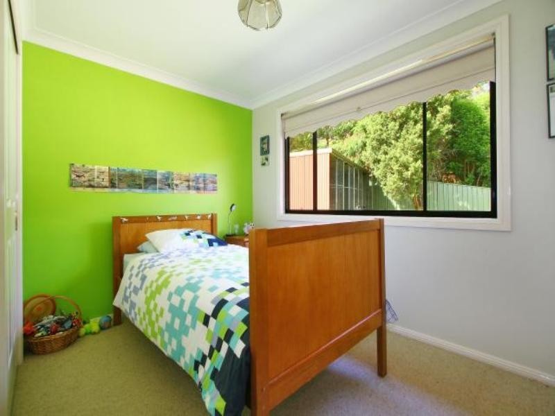 4 Ilkoara Grove, Cordeaux Heights NSW 2526