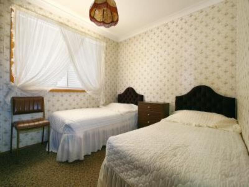 22 Charlton Street, Mount Warrigal NSW 2528