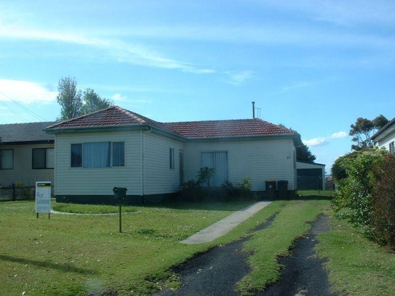 27 Bass Street, Barrack Heights NSW 2528