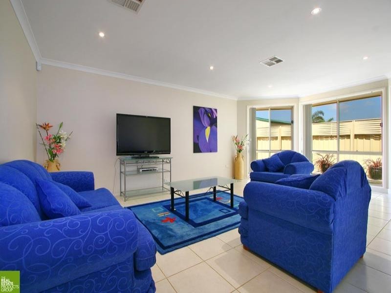 10 Helen Street, Warilla NSW 2528
