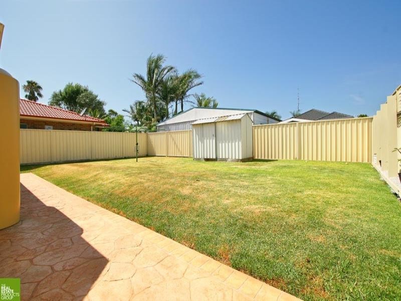 10 Helen Street, Warilla NSW 2528