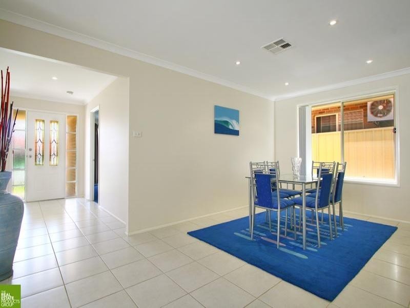 10 Helen Street, Warilla NSW 2528
