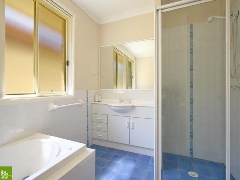 10 Helen Street, Warilla NSW 2528