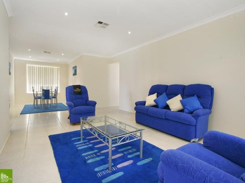 10 Helen Street, Warilla NSW 2528