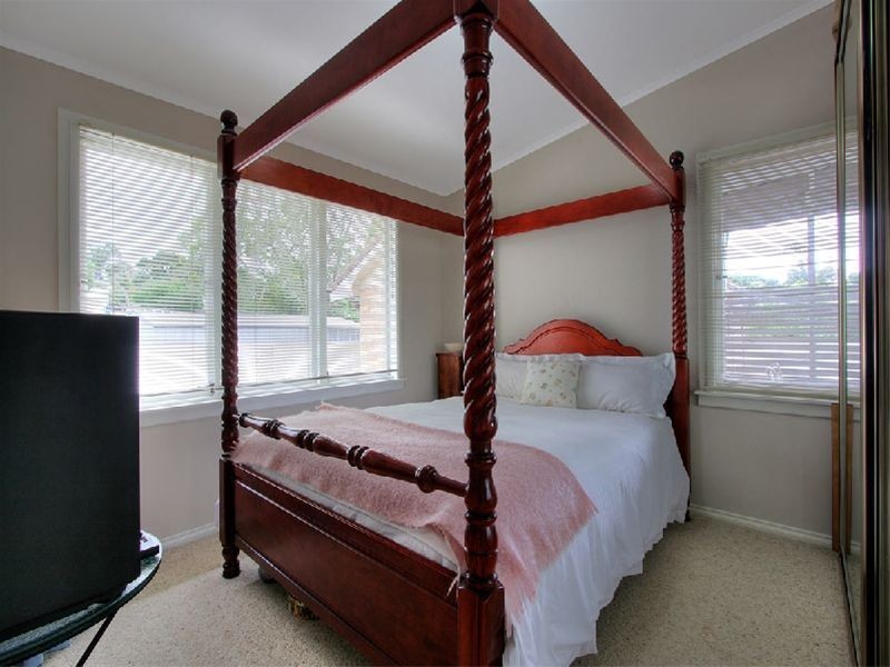 17 Davidson Street, Warilla NSW 2528