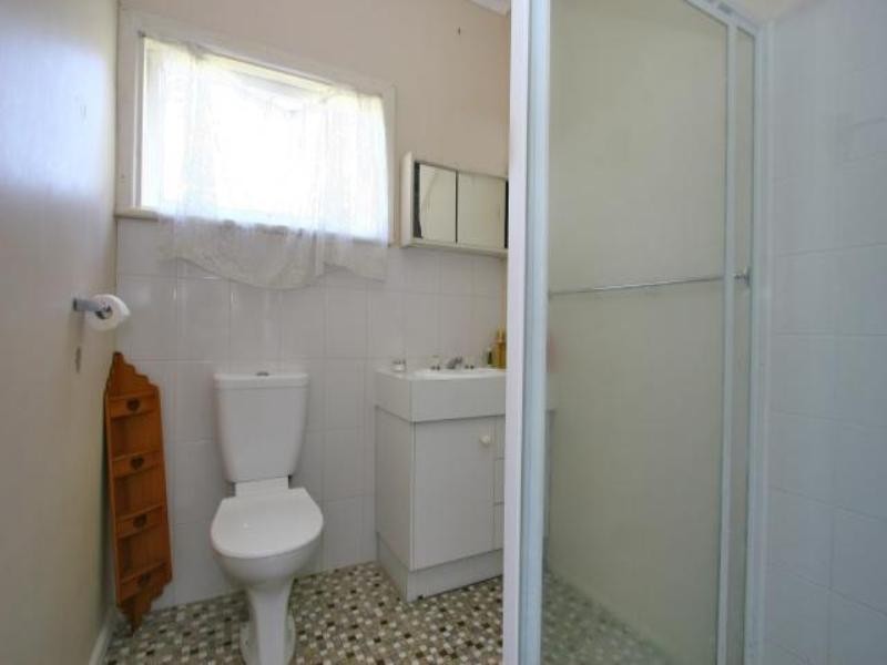 1 Bass Street, Barrack Heights NSW 2528
