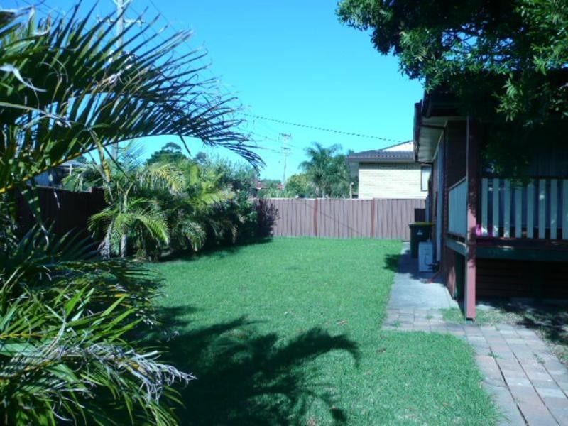 95 Madigan Boulevard, Mount Warrigal NSW 2528