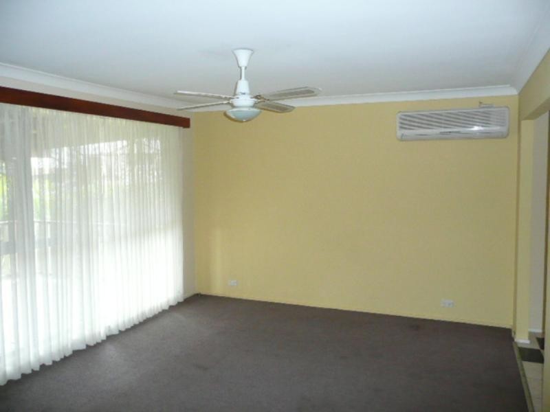 95 Madigan Boulevard, Mount Warrigal NSW 2528