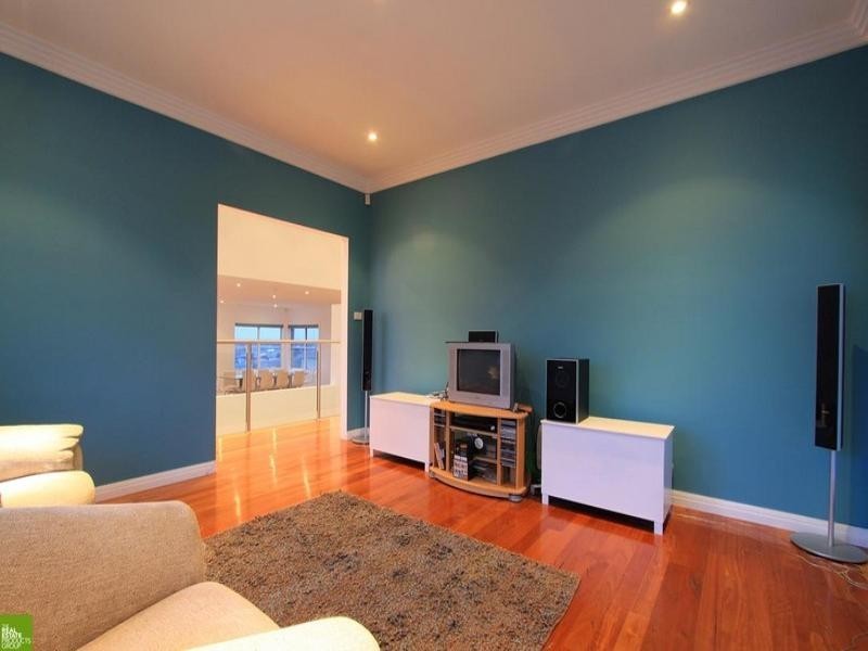 17 James Cook Parkway, Shell Cove NSW 2529