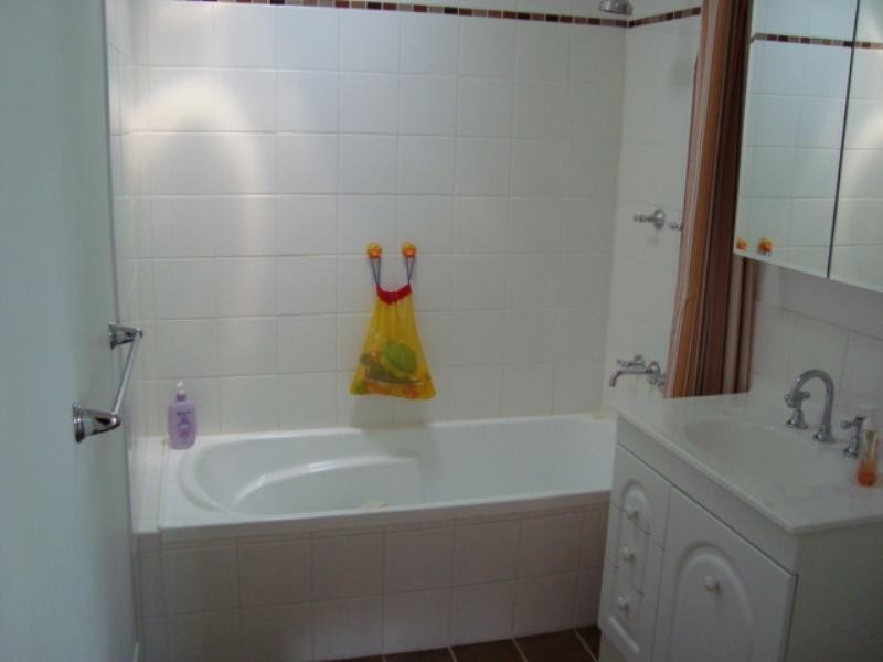 46 Bradman Avenue, Warilla NSW 2528