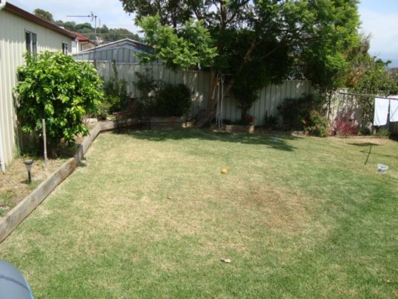 46 Bradman Avenue, Warilla NSW 2528