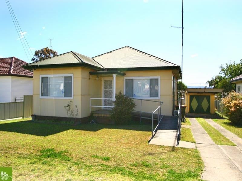 84 Addison Avenue, Lake Illawarra NSW 2528