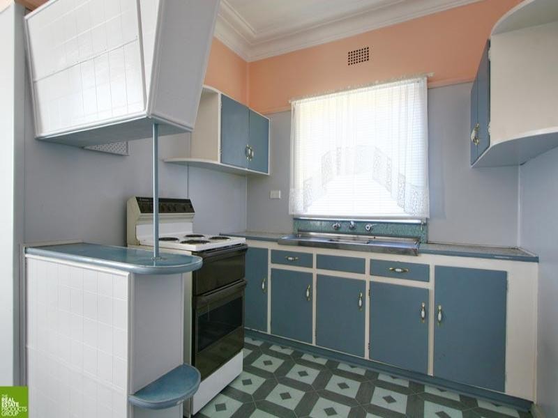 84 Addison Avenue, Lake Illawarra NSW 2528