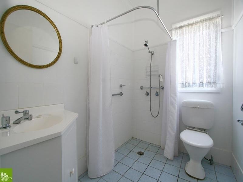 84 Addison Avenue, Lake Illawarra NSW 2528