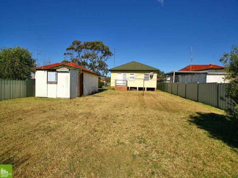 84 Addison Avenue, Lake Illawarra NSW 2528