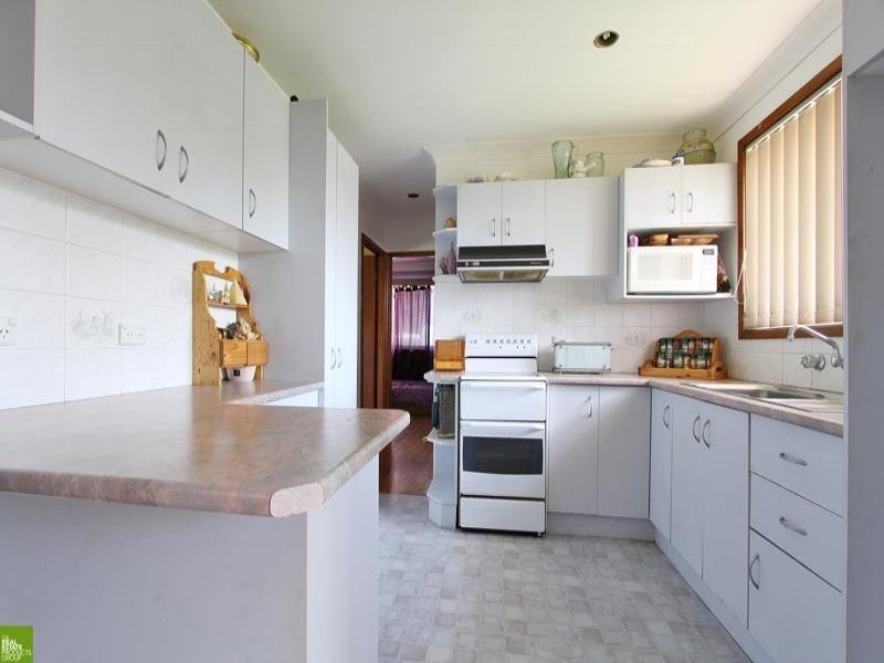 14 Charlton Street, Mount Warrigal NSW 2528