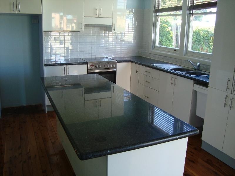 13 Edward Street, Barrack Heights NSW 2528