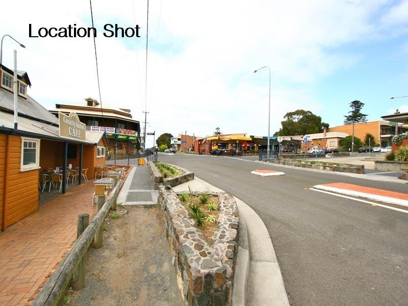 Shop 2/28 Addison Street, Shellharbour NSW 2529