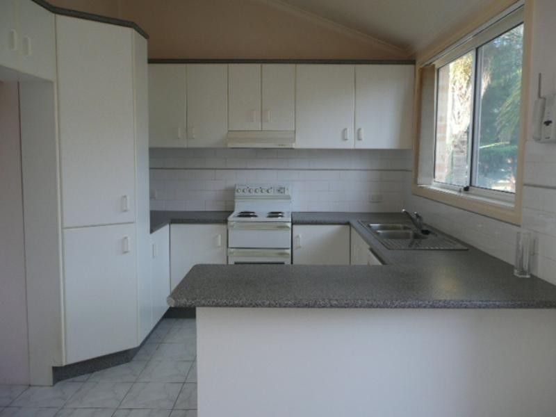 1/16 Kianga Close, Flinders NSW 2529