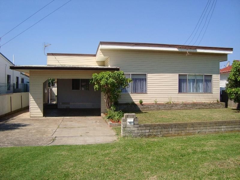 11 Antrim Avenue, Warilla NSW 2528