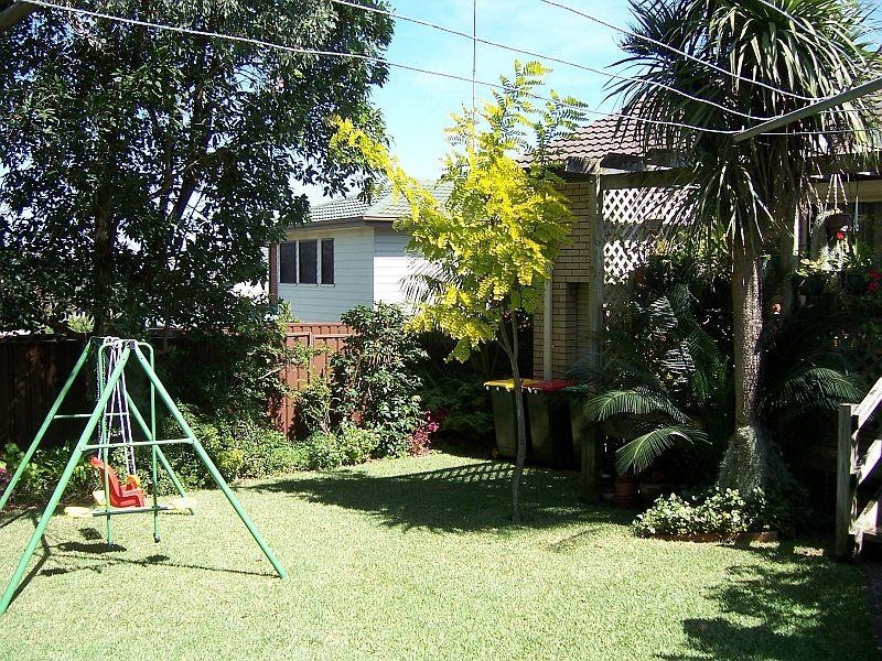 31 Shipton Crescent, Mount Warrigal NSW 2528