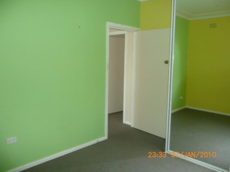 1 Bass Street, Barrack Heights NSW 2528