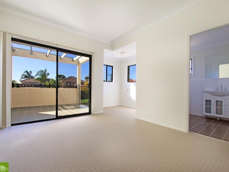 2a Edward Street, Barrack Heights NSW 2528