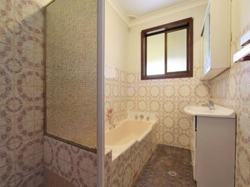 21 Charlton Street, Mount Warrigal NSW 2528