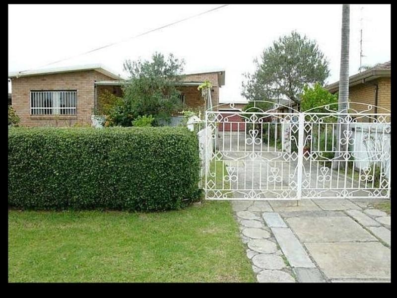 33 Veronica Street, Warilla NSW 2528