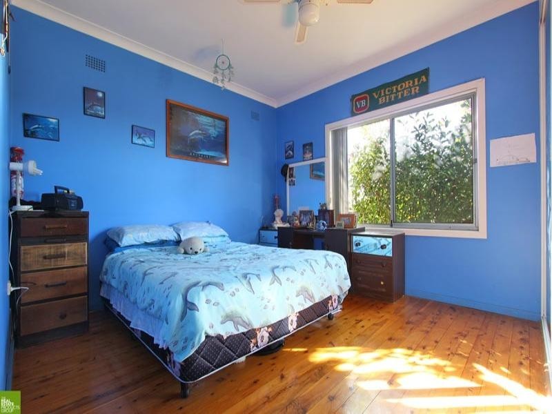 82 Leawarra Avenue, Barrack Heights NSW 2528