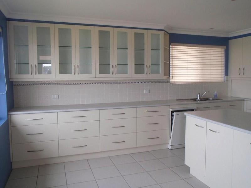 103 Little Lake Crescent, Warilla NSW 2528