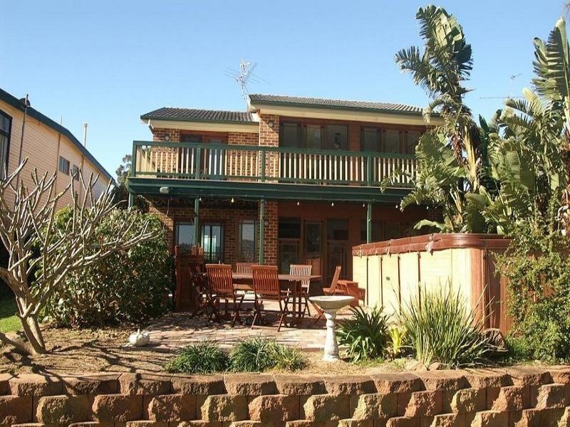 21 The Boulevard, Oak Flats NSW 2529