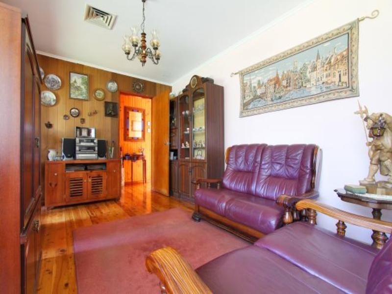 2 Cleary Street, Barrack Heights NSW 2528