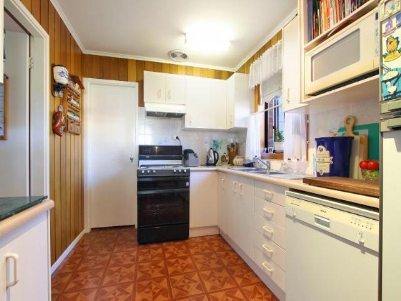 2 Cleary Street, Barrack Heights NSW 2528