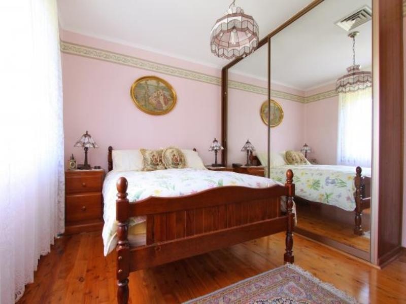 2 Cleary Street, Barrack Heights NSW 2528