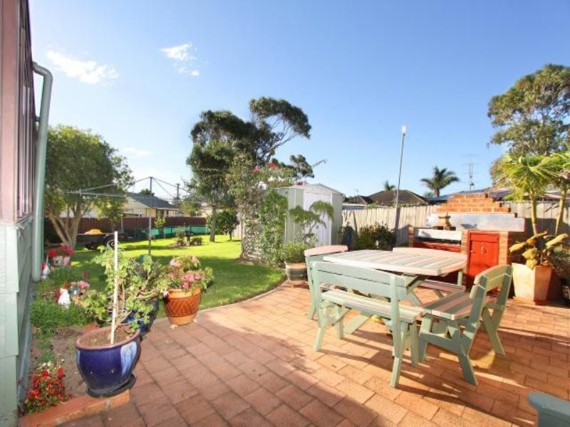 2 Cleary Street, Barrack Heights NSW 2528