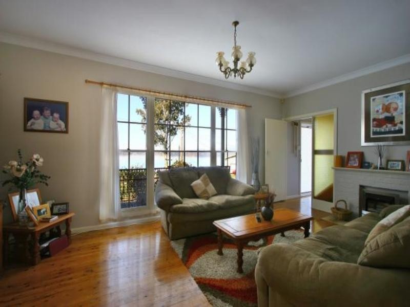 4 Rushton Drive, Kanahooka NSW 2530