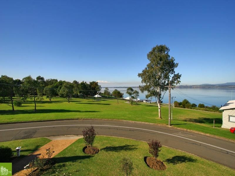 4 Rushton Drive, Kanahooka NSW 2530