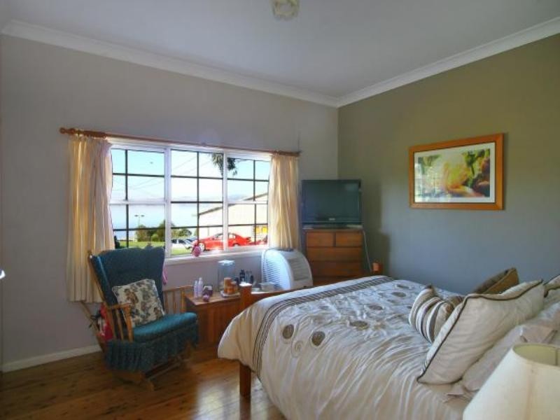 4 Rushton Drive, Kanahooka NSW 2530