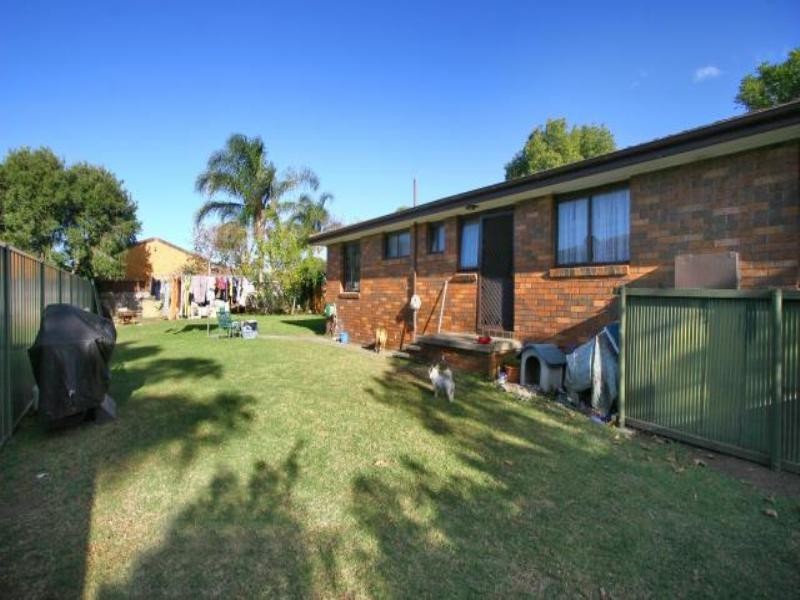 17 Hughes Drive, Albion Park NSW 2527