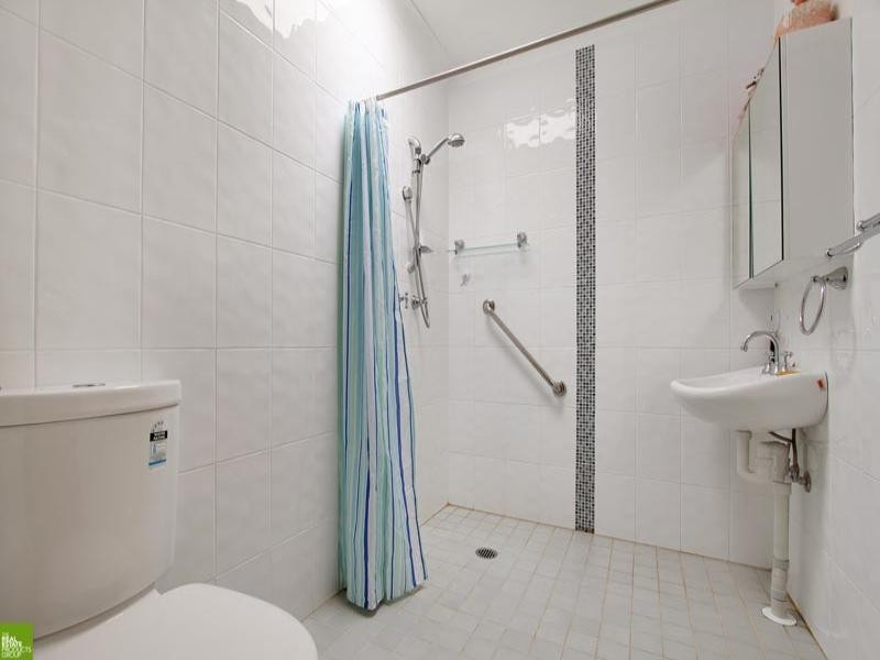 12 Fleetwood Crescent, Warilla NSW 2528