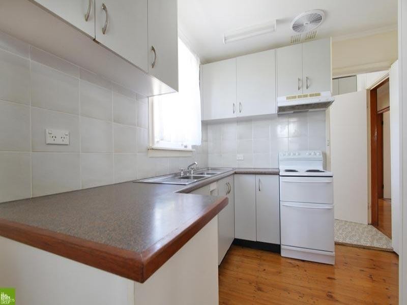 3 Cleary Street, Barrack Heights NSW 2528